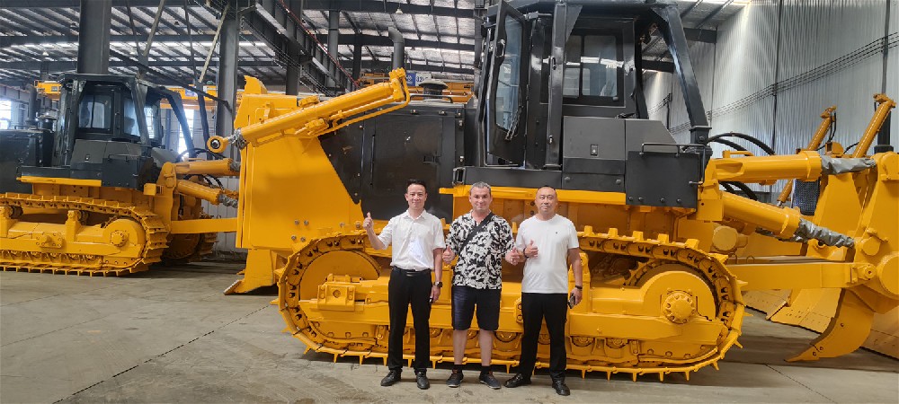 Cliente russo adquire trator de esteira SD32: uma análise detalhada do modelo de exportação para serviços pesados ​​em áreas de mineração de clima extremamente frio